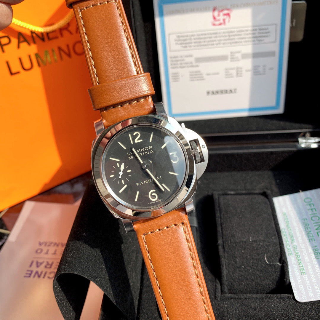 Braune Uhr