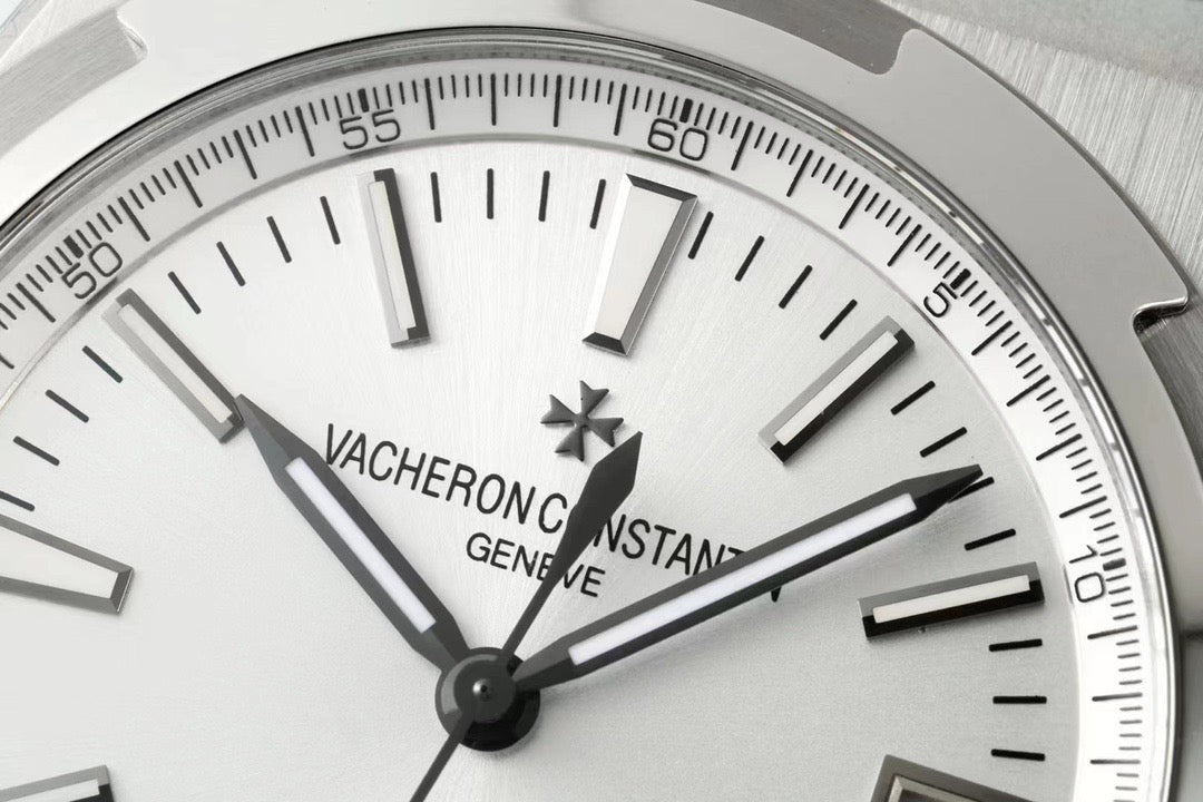 Weiße Uhr