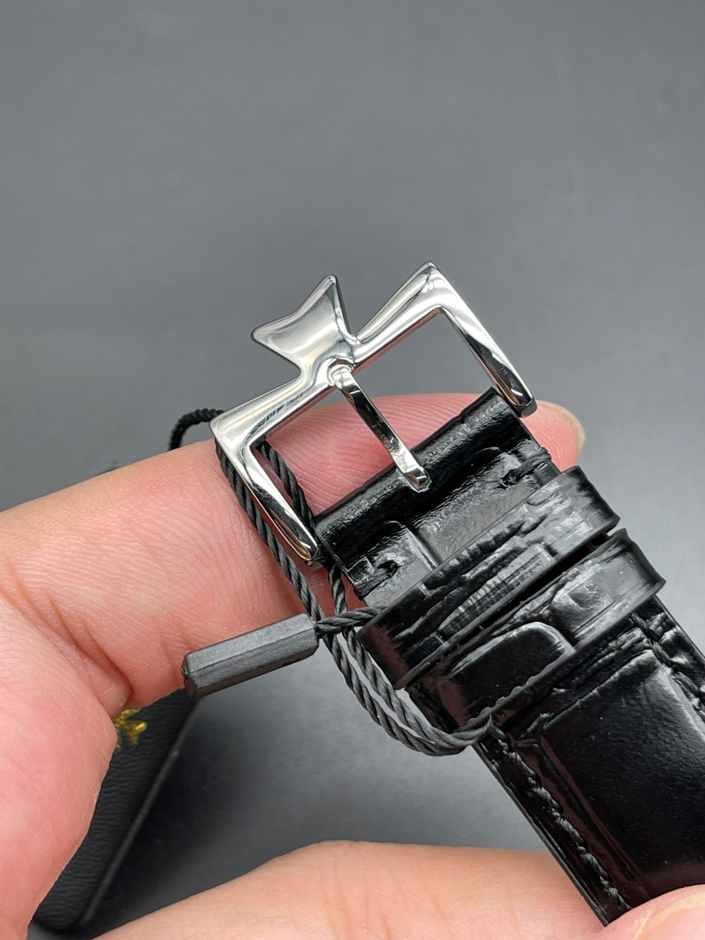 Schwarze Uhr