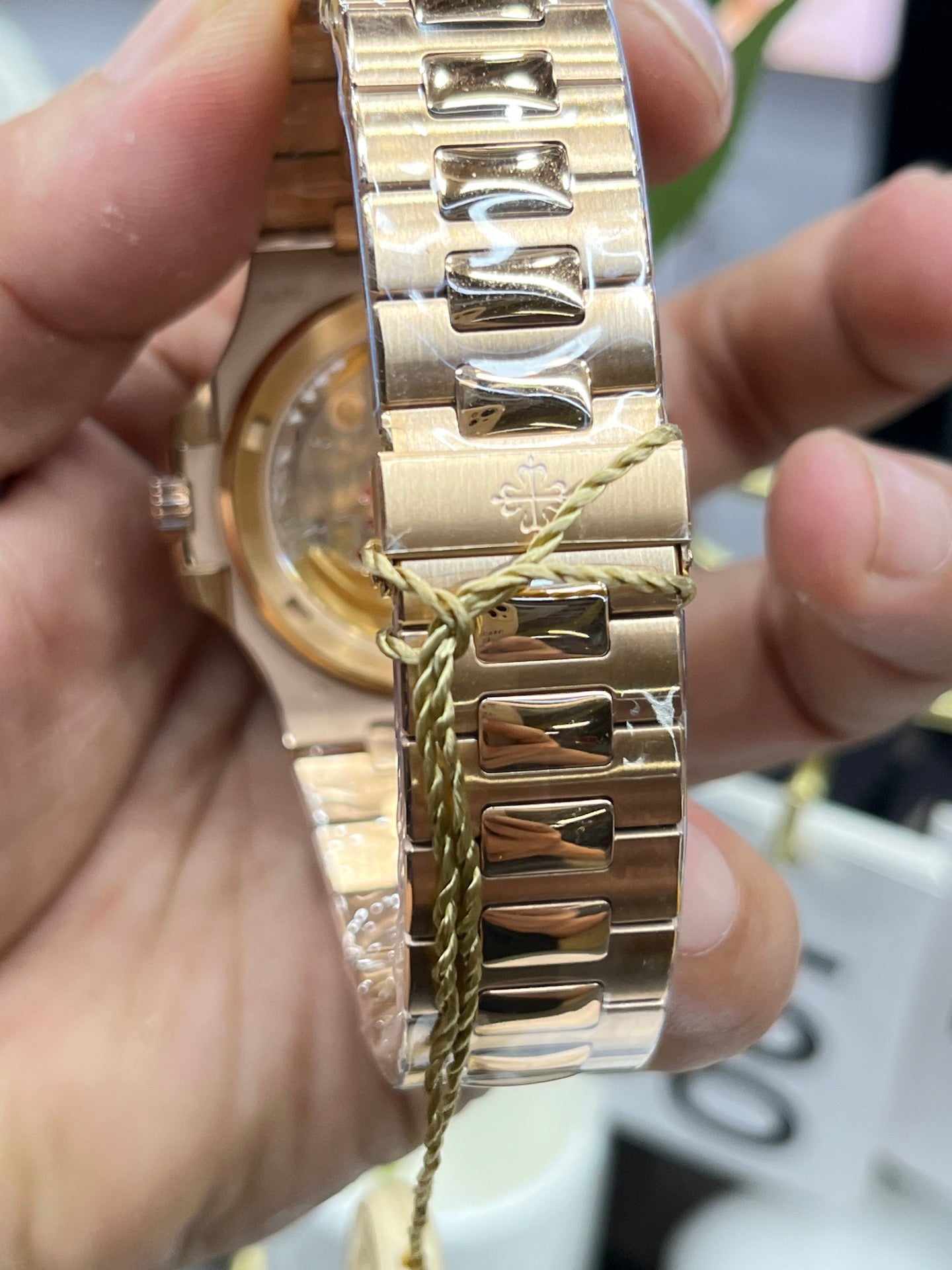 Goldfarbene Uhr