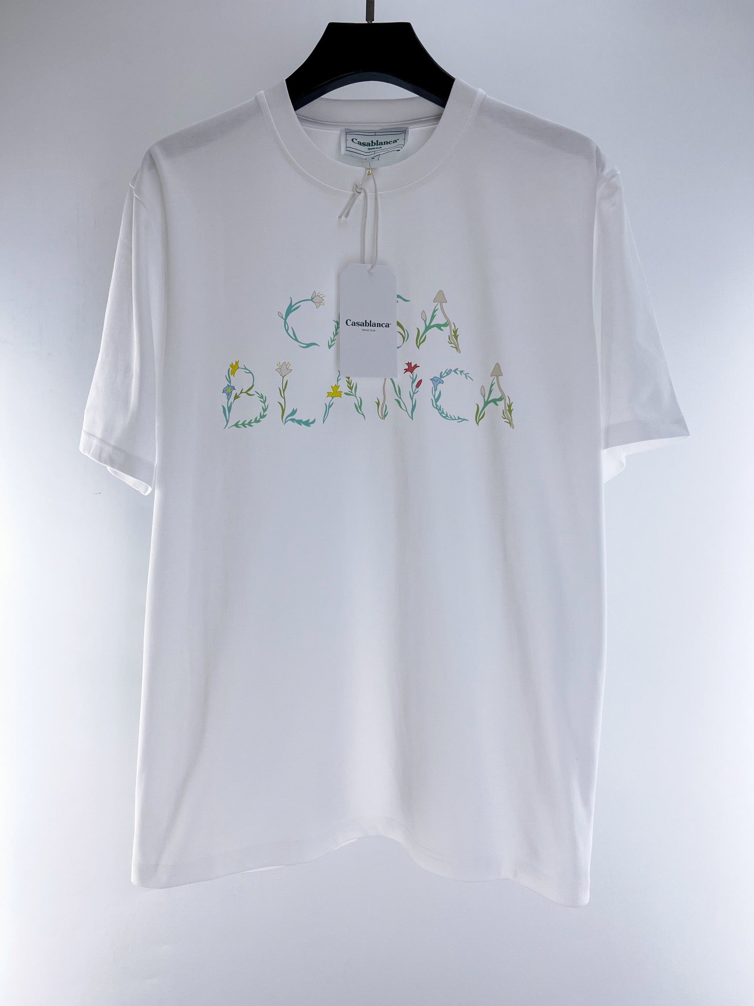 Schwarz-weißes T-Shirt
