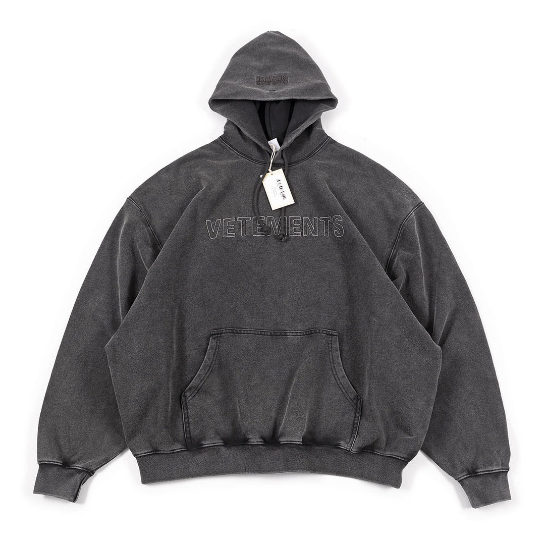 Schwarzer Hoodie