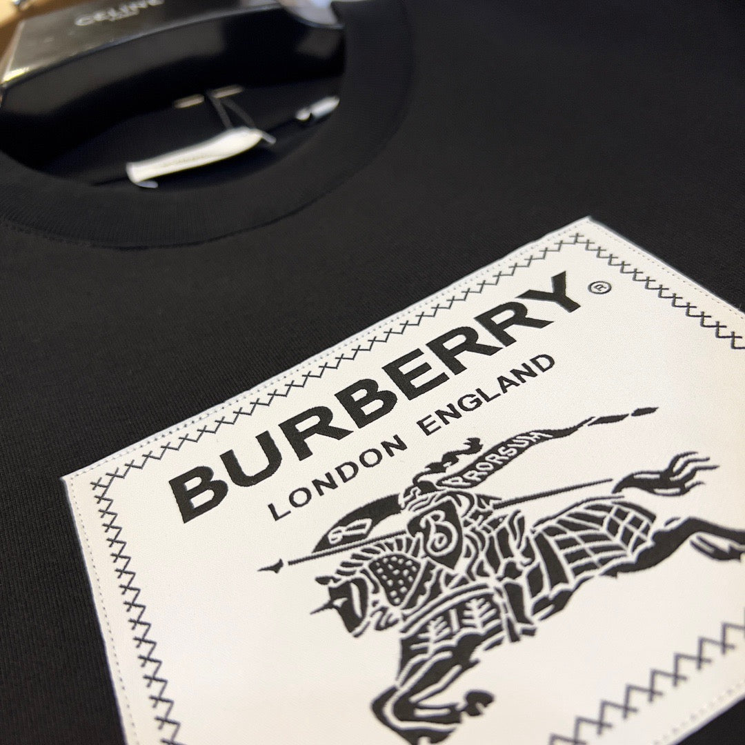 Black and White T-shirt - FashionHype.xyz