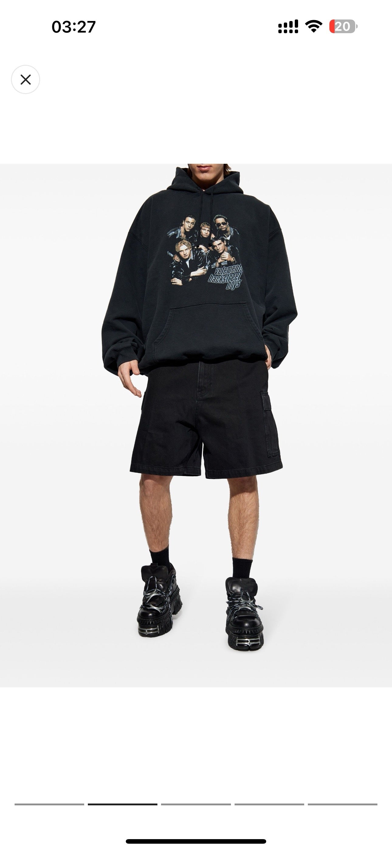 Schwarzer Hoodie