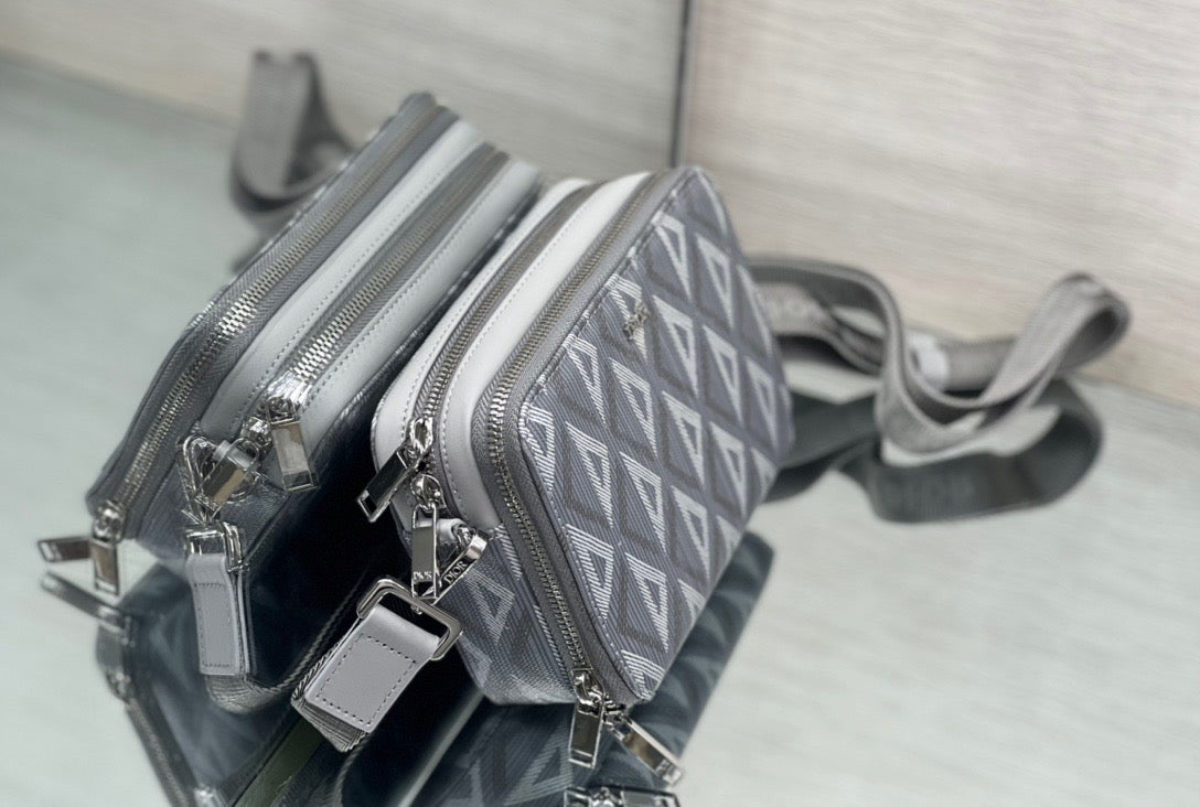 Graue Tasche