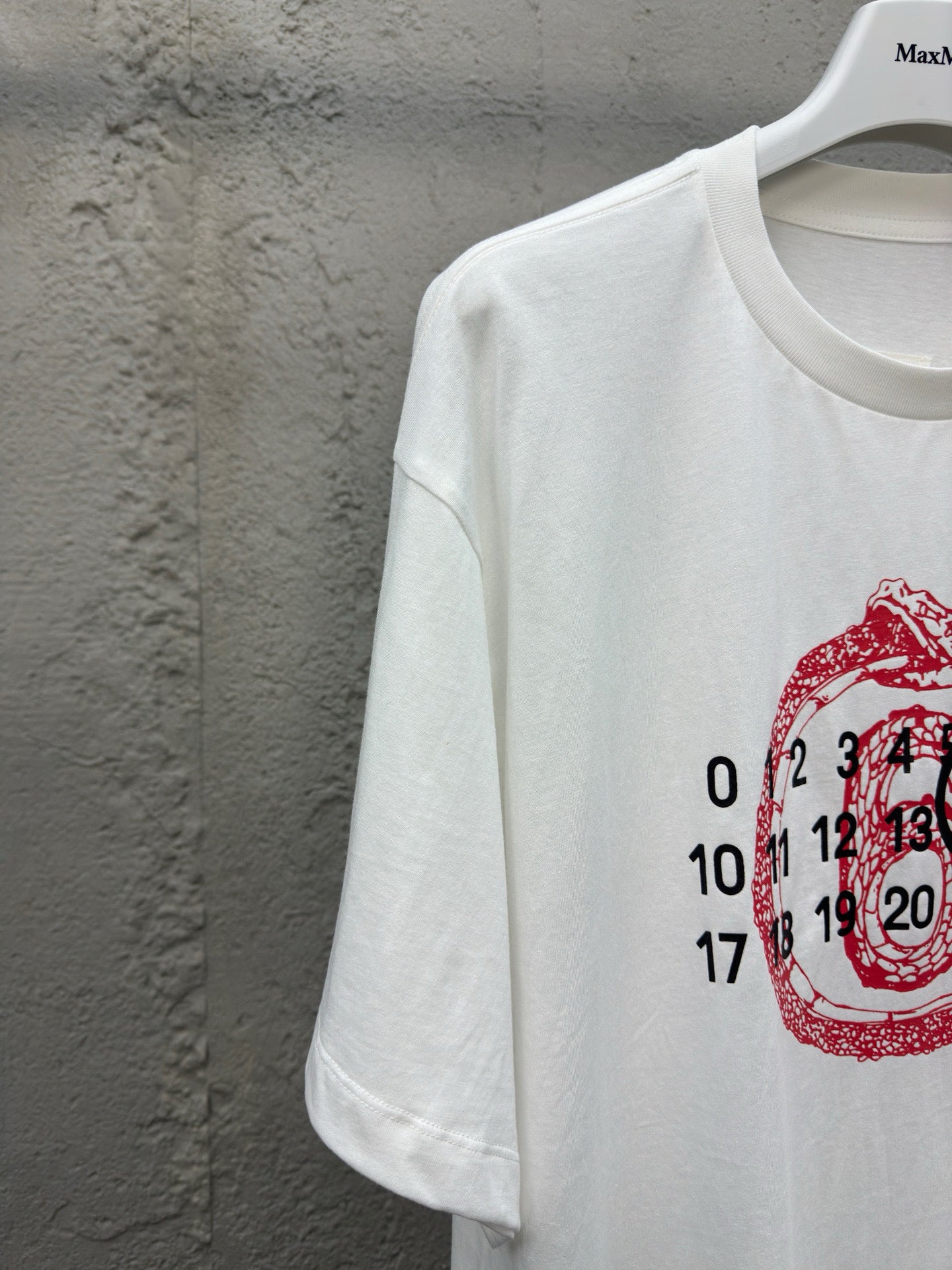 White T-Shirt - FashionHype.xyz