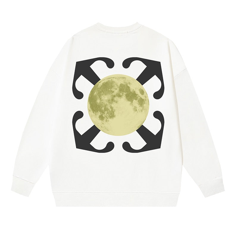 weißes und schwarzes Sweatshirt