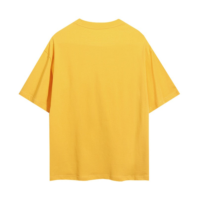 Schwarzes, gelbes und braunes T-Shirt