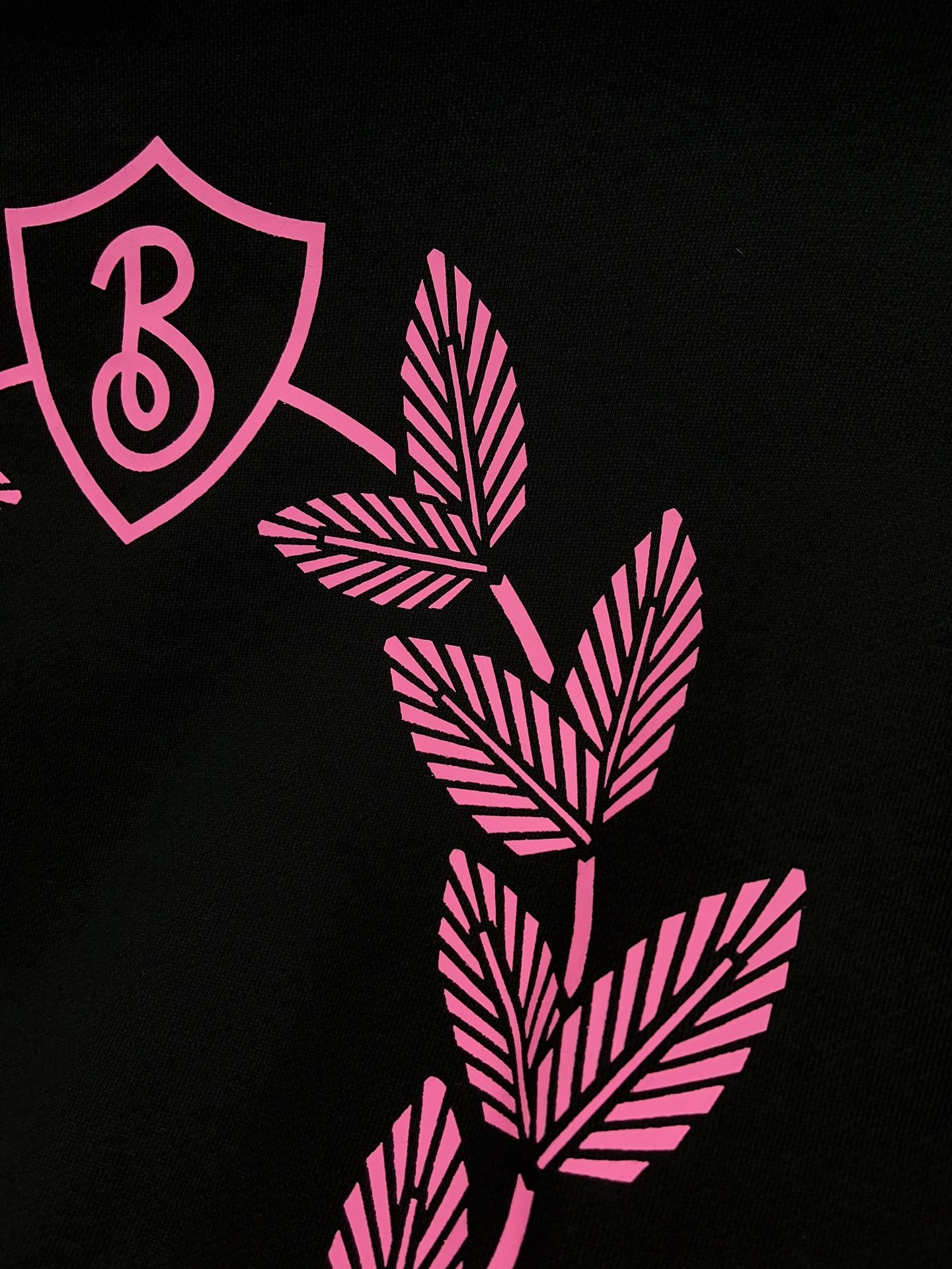 Schwarzer Hoodie
