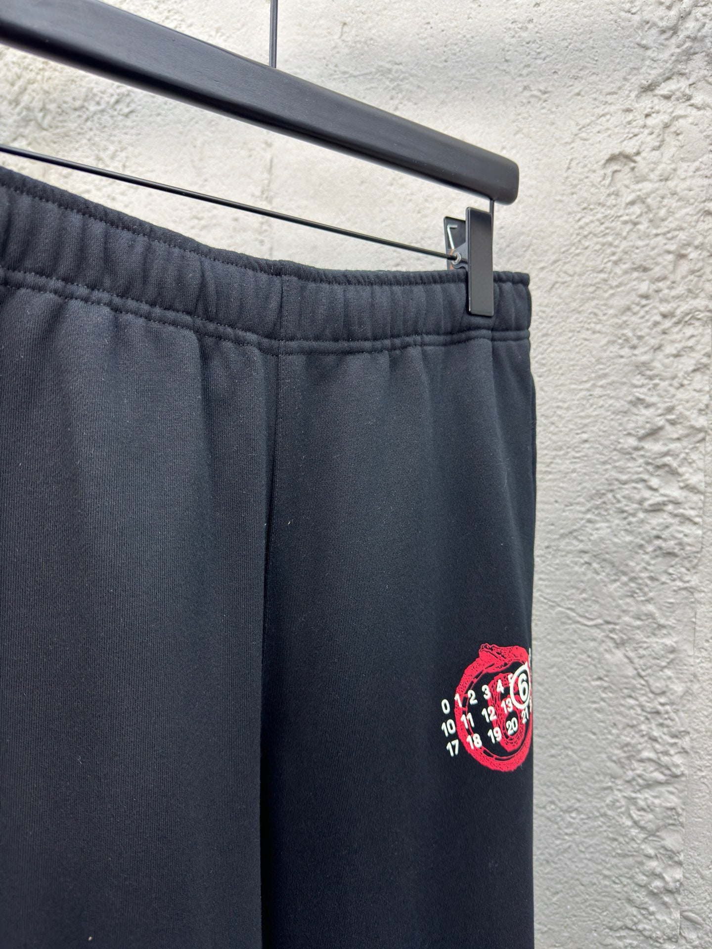 Schwarze Hosen