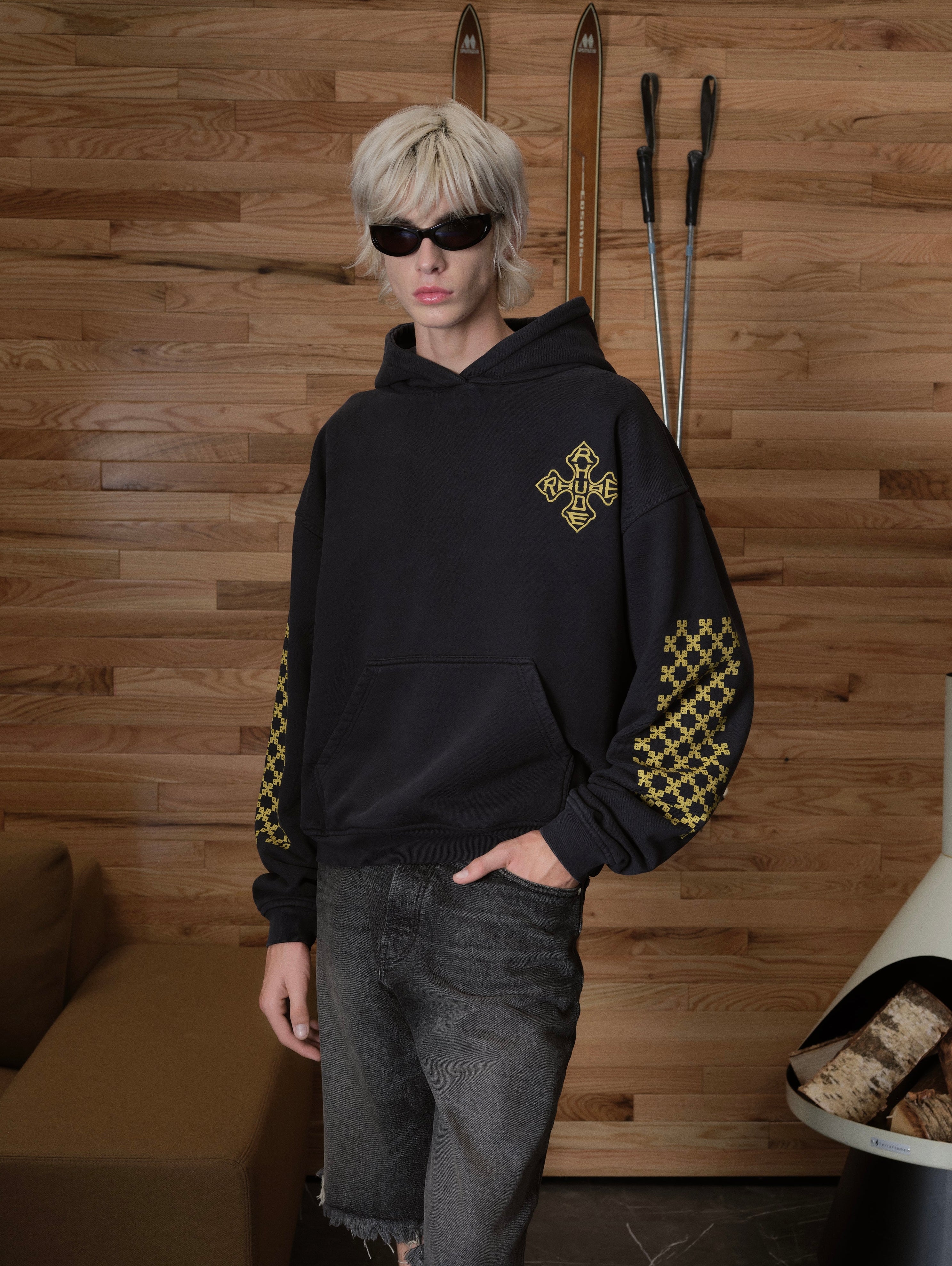 Black Hoodie - FashionHype.xyz