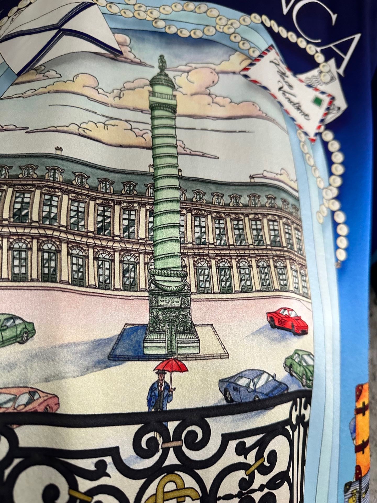 Blaues Shirt