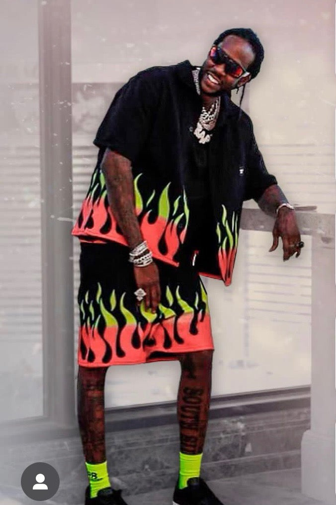 قميص متعدد الألوان