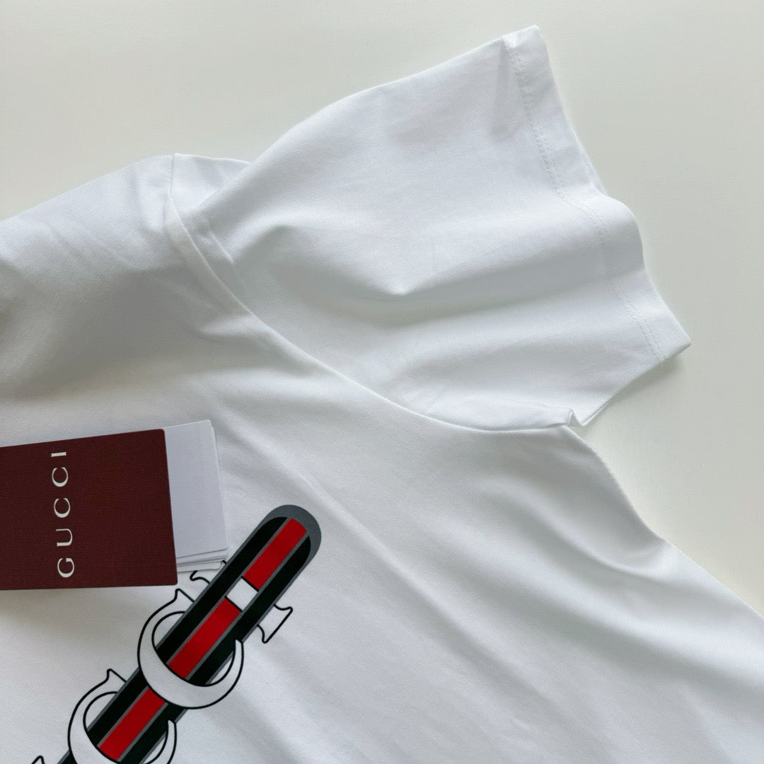 weißes T-Shirt