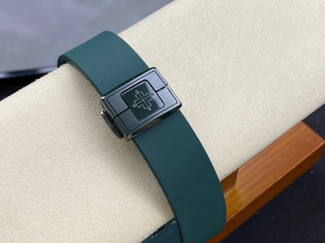Schwarze Uhr