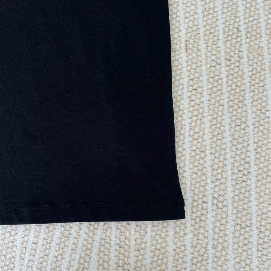 White and Black T-shirt - FashionHype.xyz