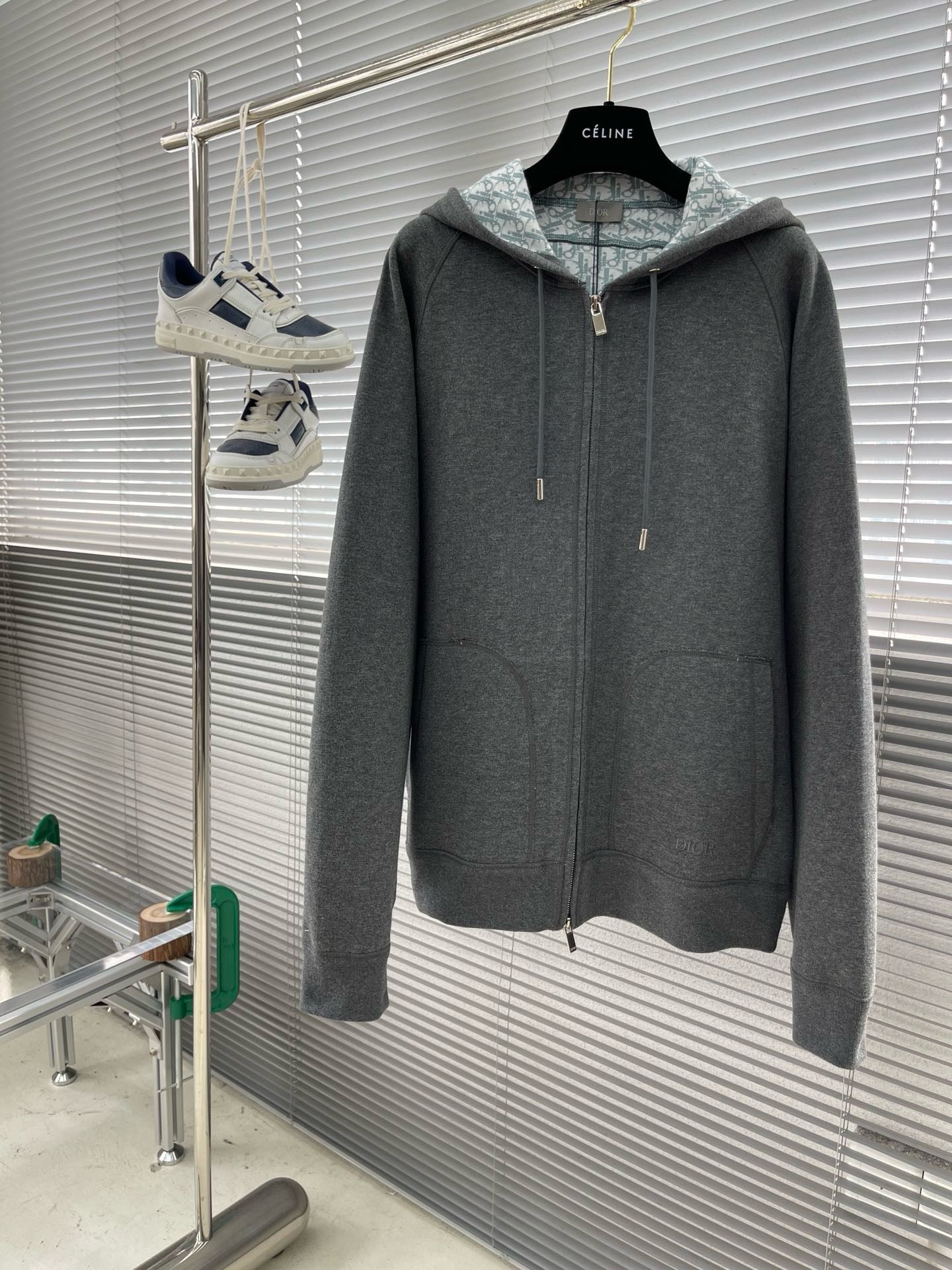 Dunkelgraue Jacke