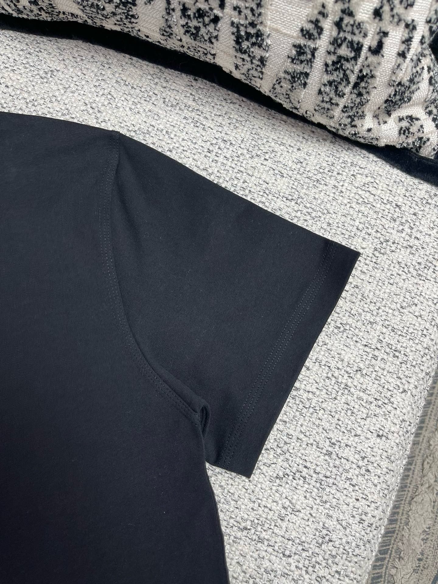 Mehrfarbiges T-Shirt