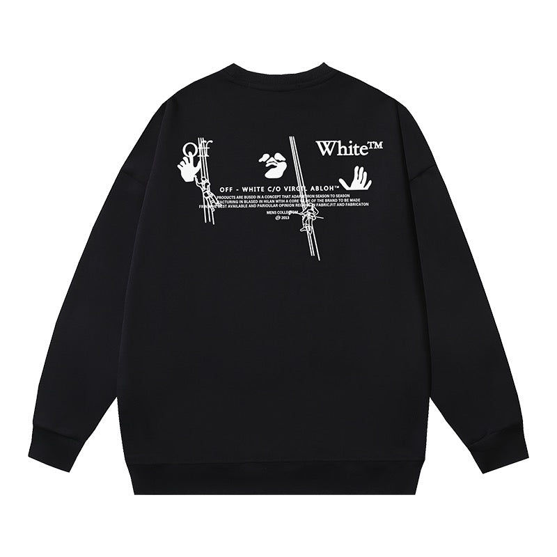 weißes und schwarzes Sweatshirt