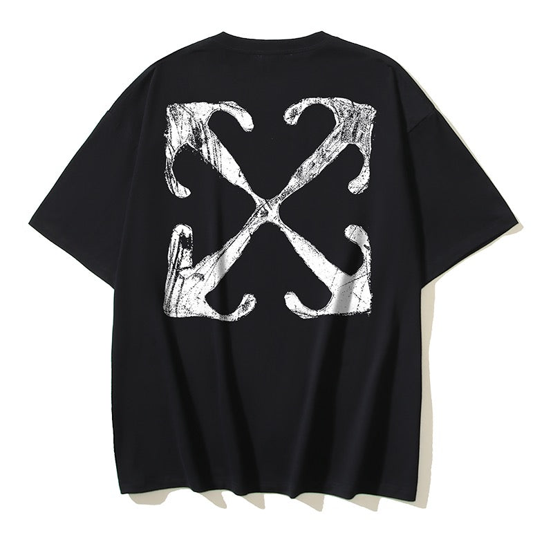 Schwarz-weißes T-Shirt