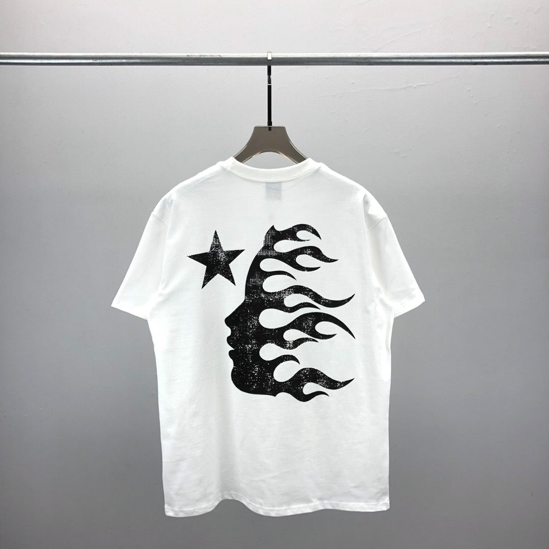 Schwarz-weißes T-Shirt