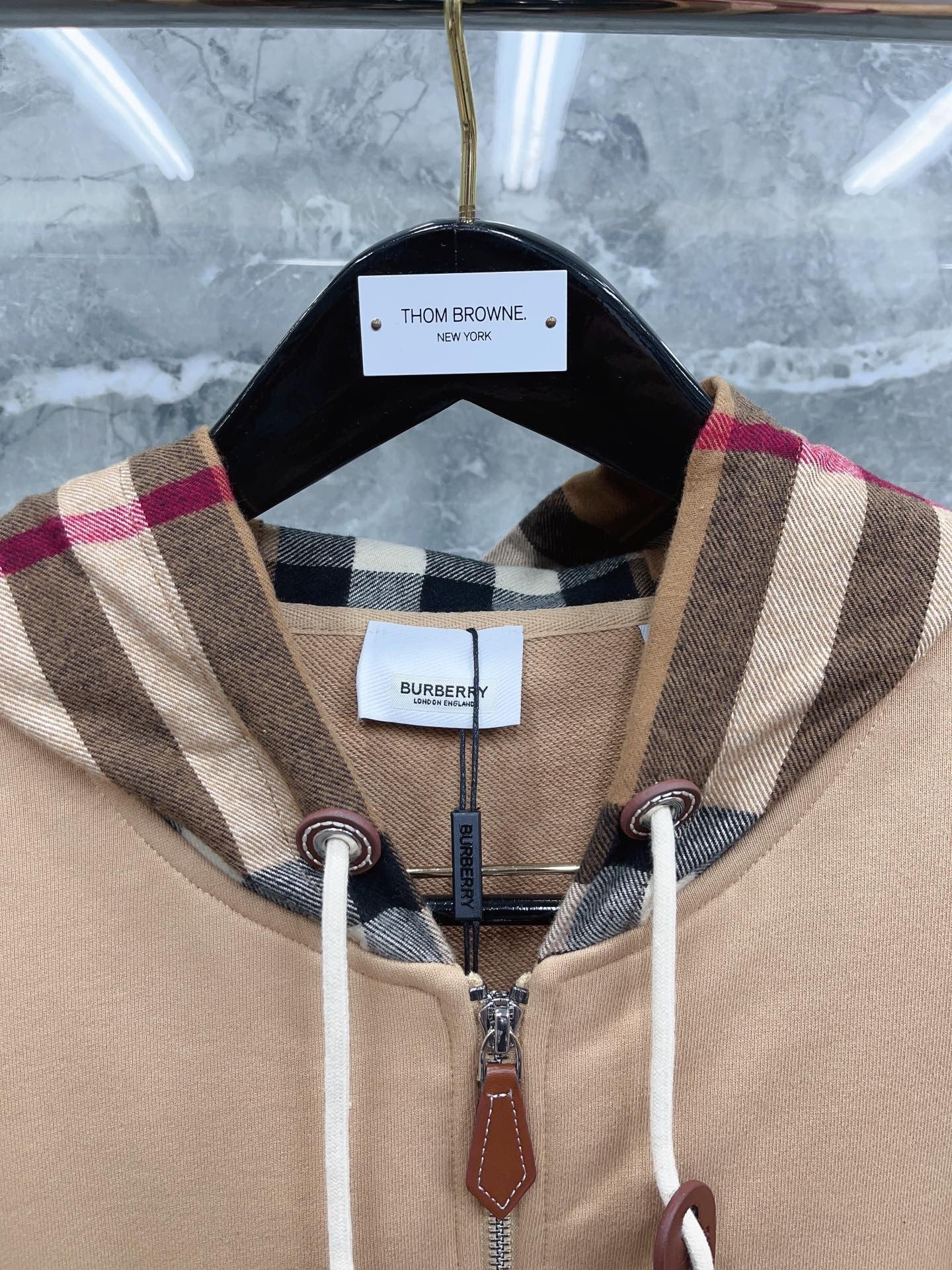 Schwarze Jacke - Größe L