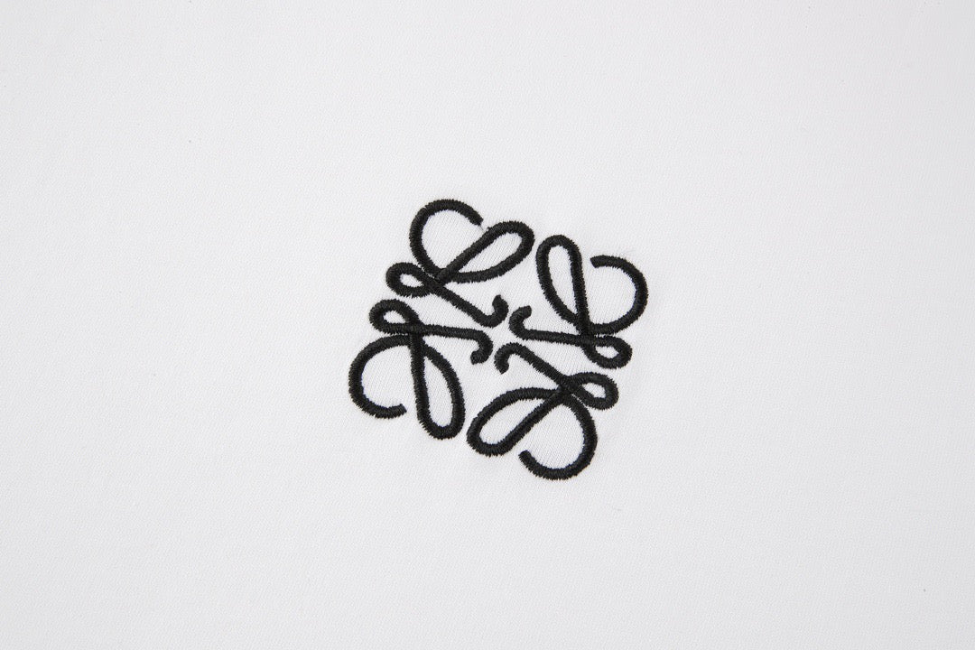 Black and  White T-shirt - FashionHype.xyz