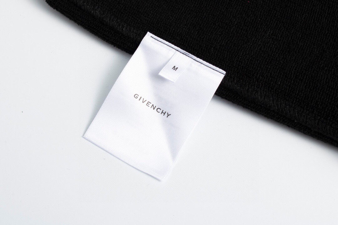 Black Hoodie - FashionHype.xyz