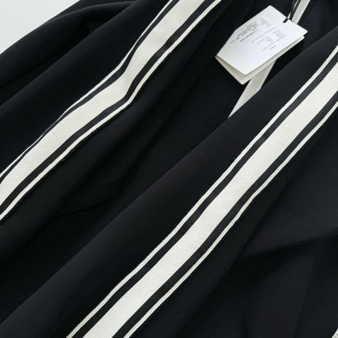 Black Jacket - FashionHype.xyz