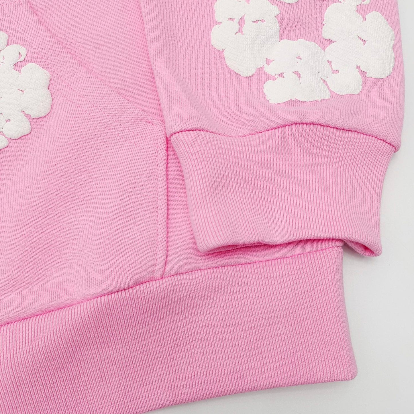 هودي باللونين الوردي والأزرق