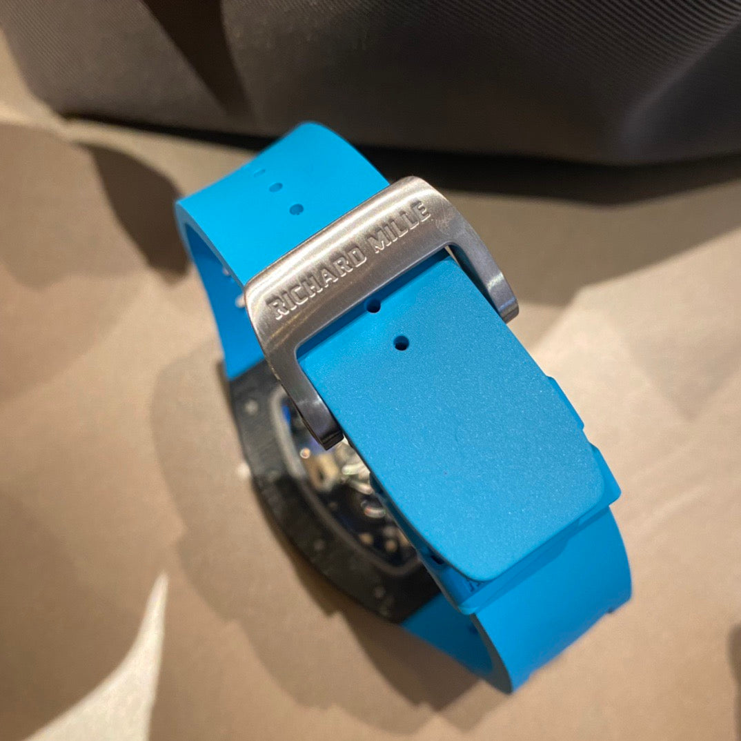 Himmelblaue Uhr