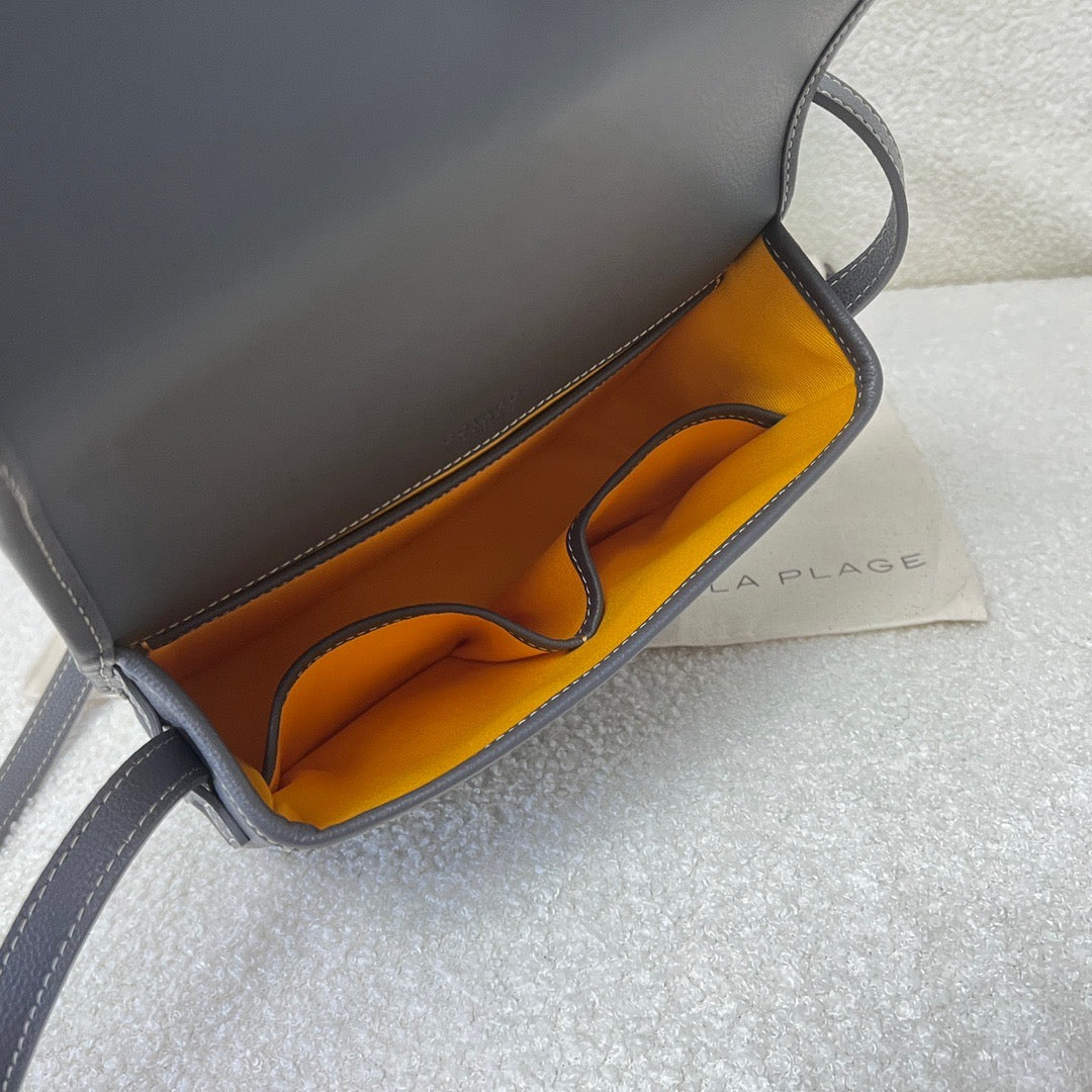 Mehrfarbige Tasche