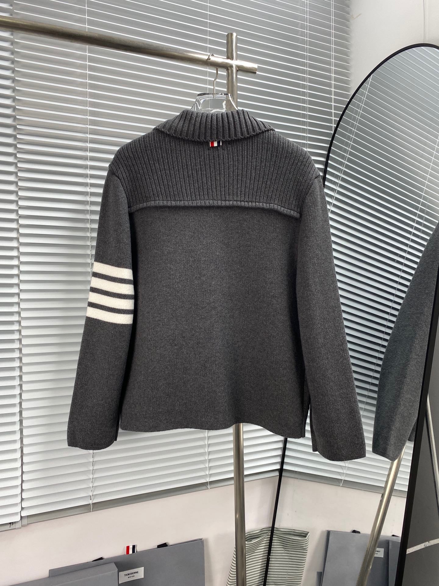 Mehrfarbige Jacke