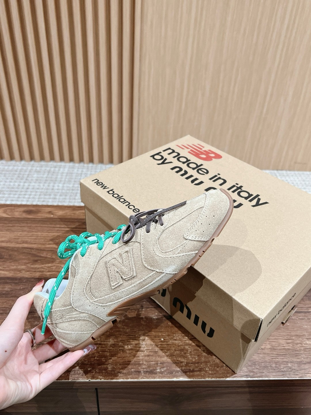 Mehrfarbige Schuhe