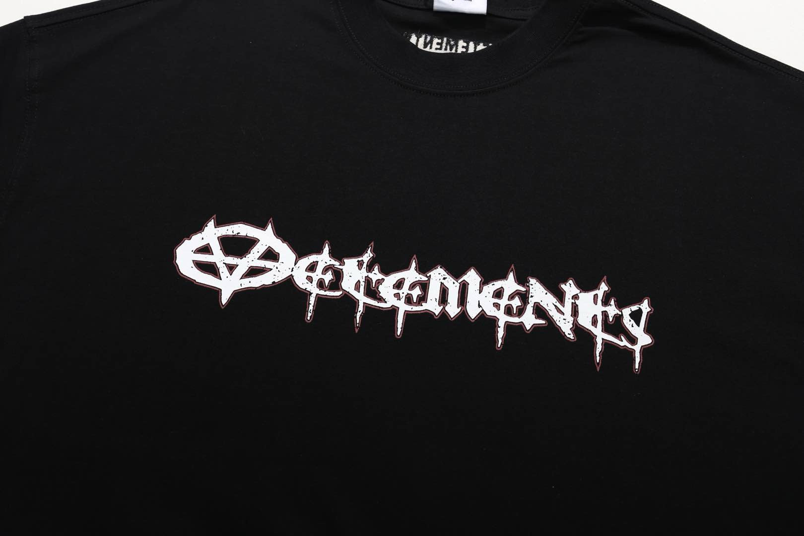 Schwarzes T-Shirt