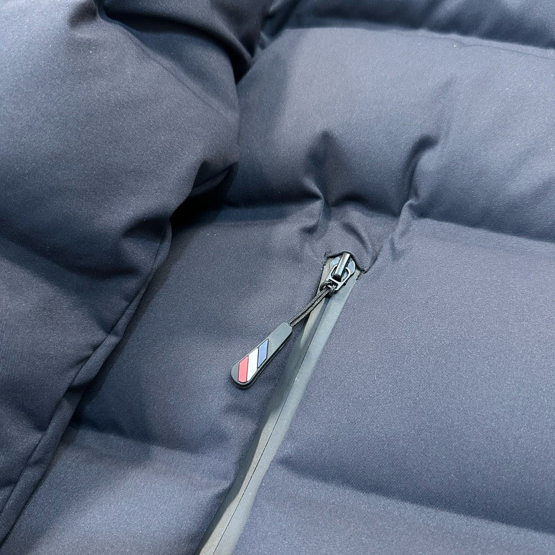 Schwarze Jacke - Größen 4,5