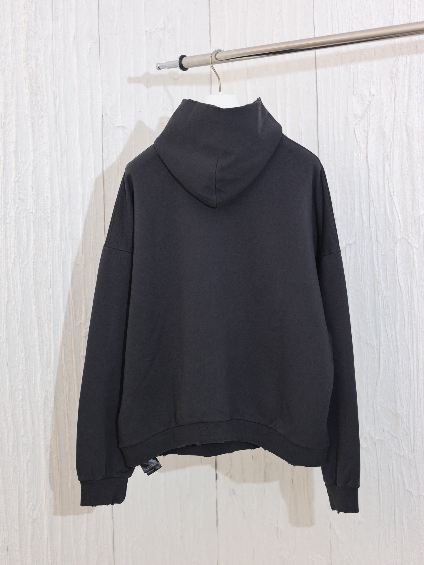 Schwarzer Hoodie