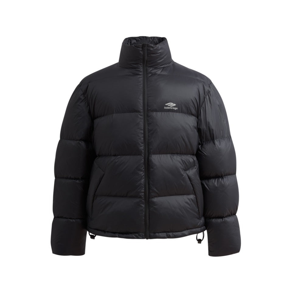 Schwarze und weiße Jacke