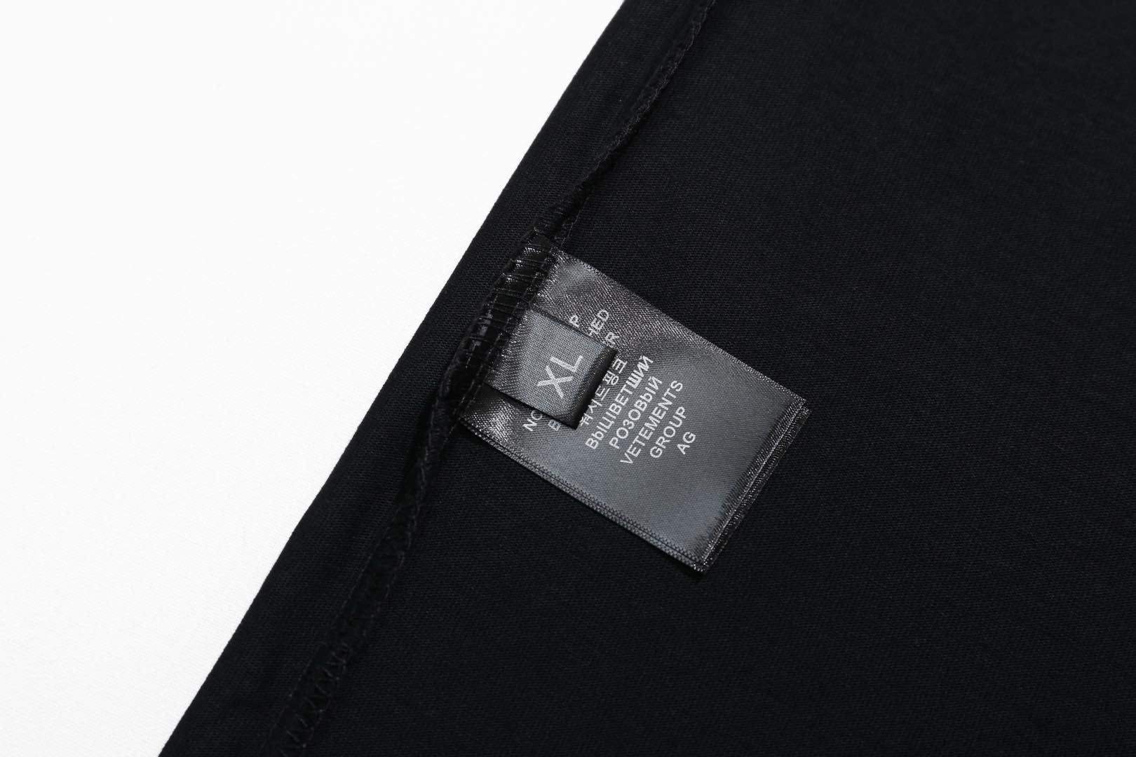 Schwarzes T-Shirt