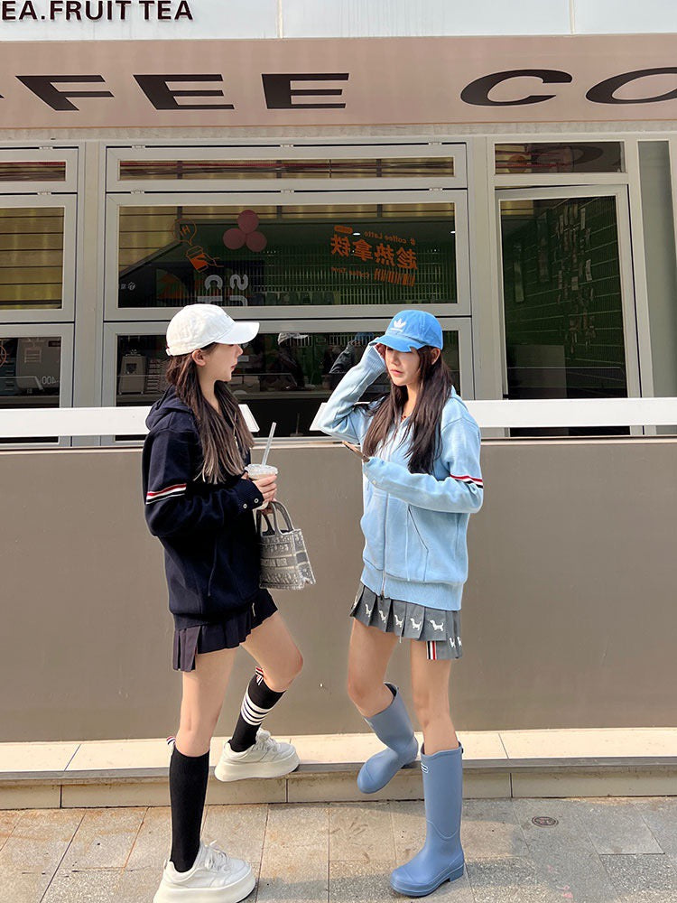 سترة متعددة الألوان