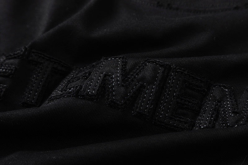 Schwarz-weißes Sweatshirt