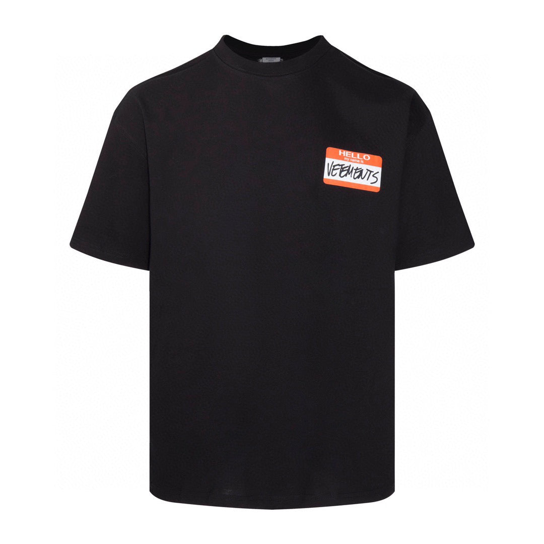 Schwarz-weißes T-Shirt