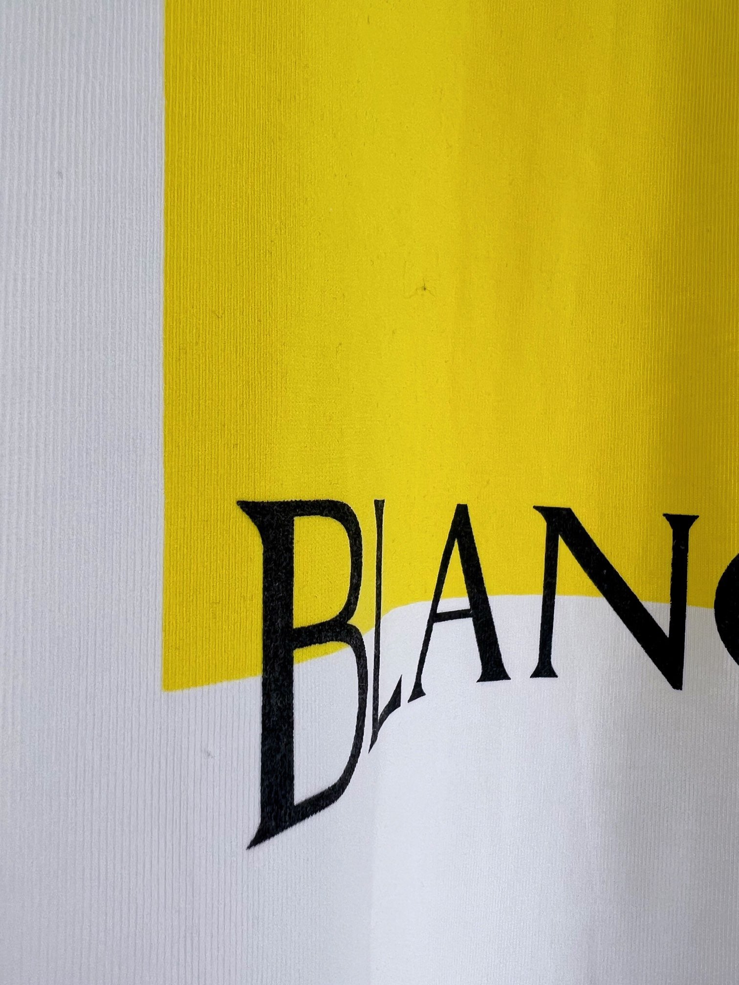 weißes T-Shirt