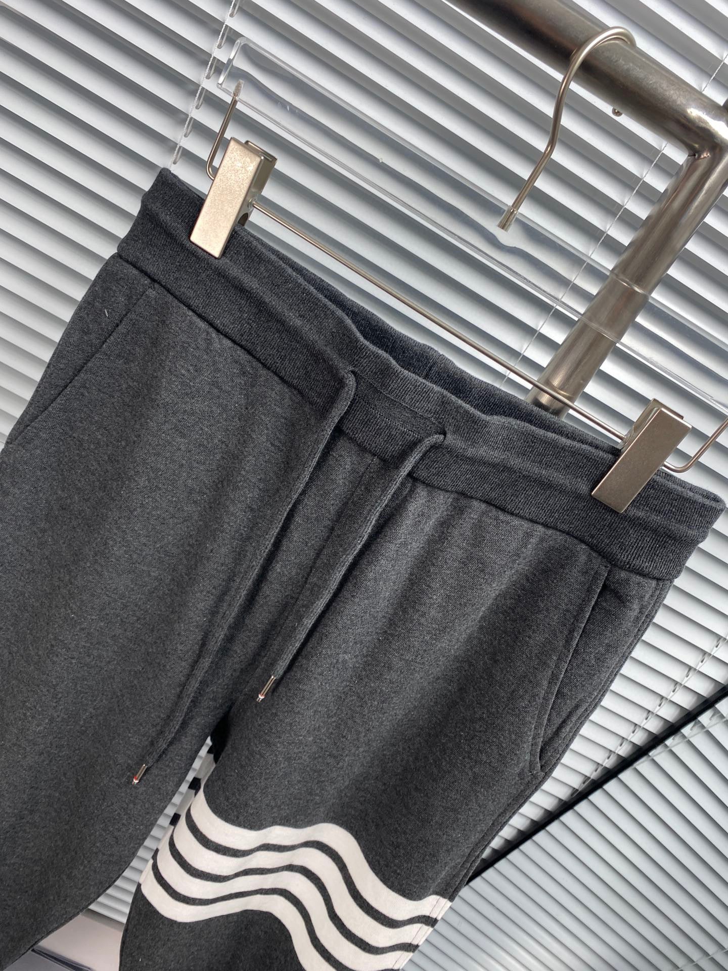Mehrfarbige Hose