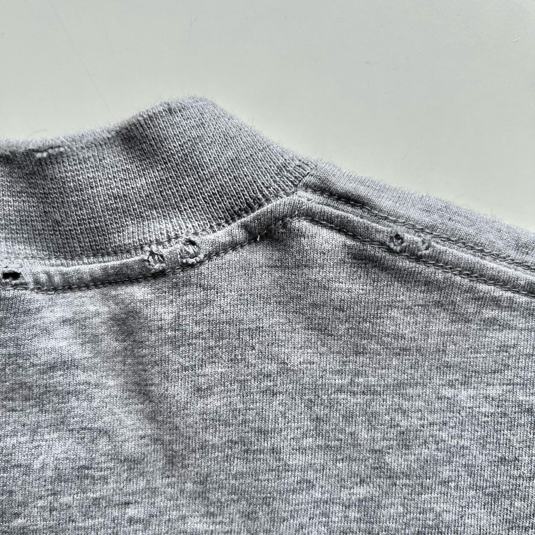 Graues T-Shirt