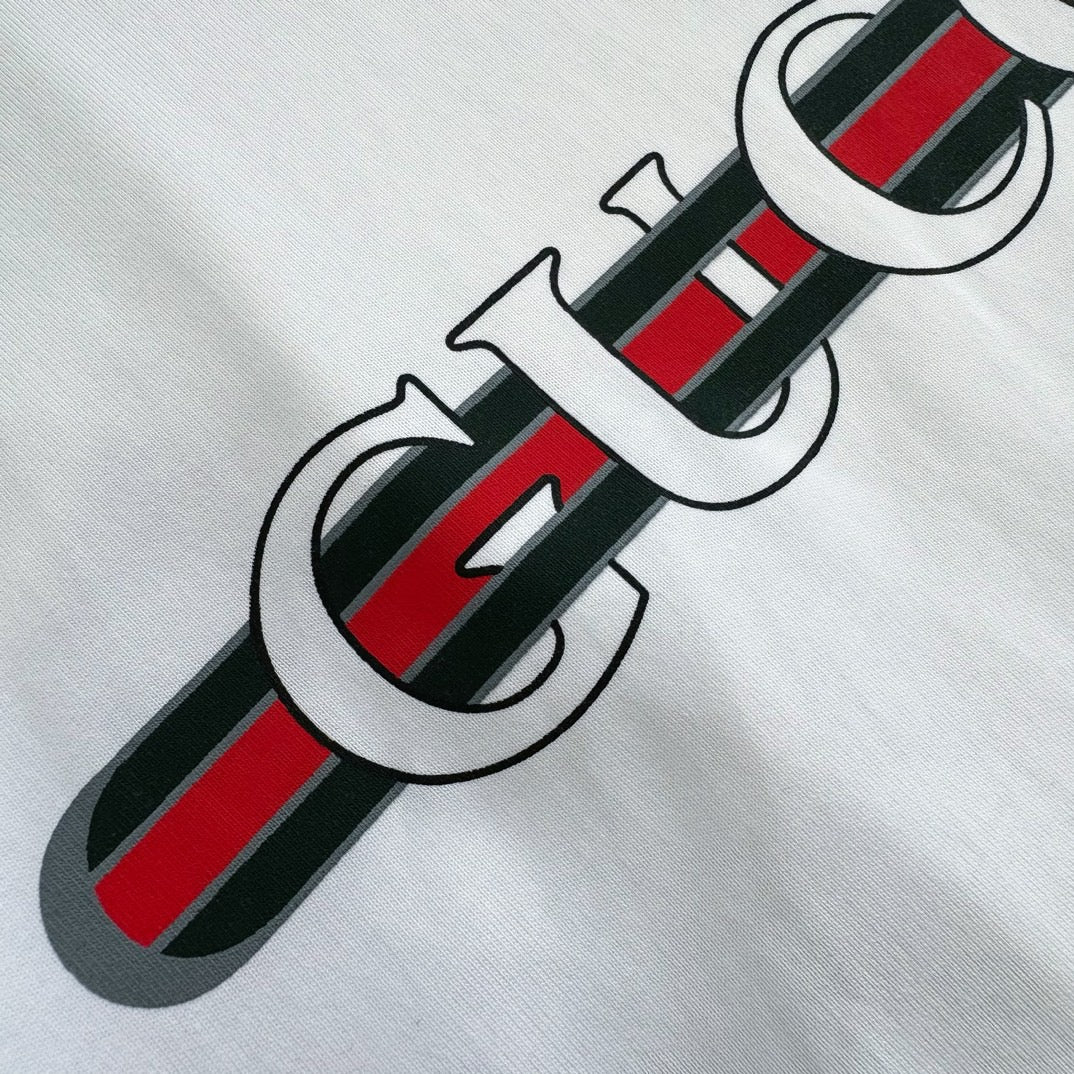weißes T-Shirt