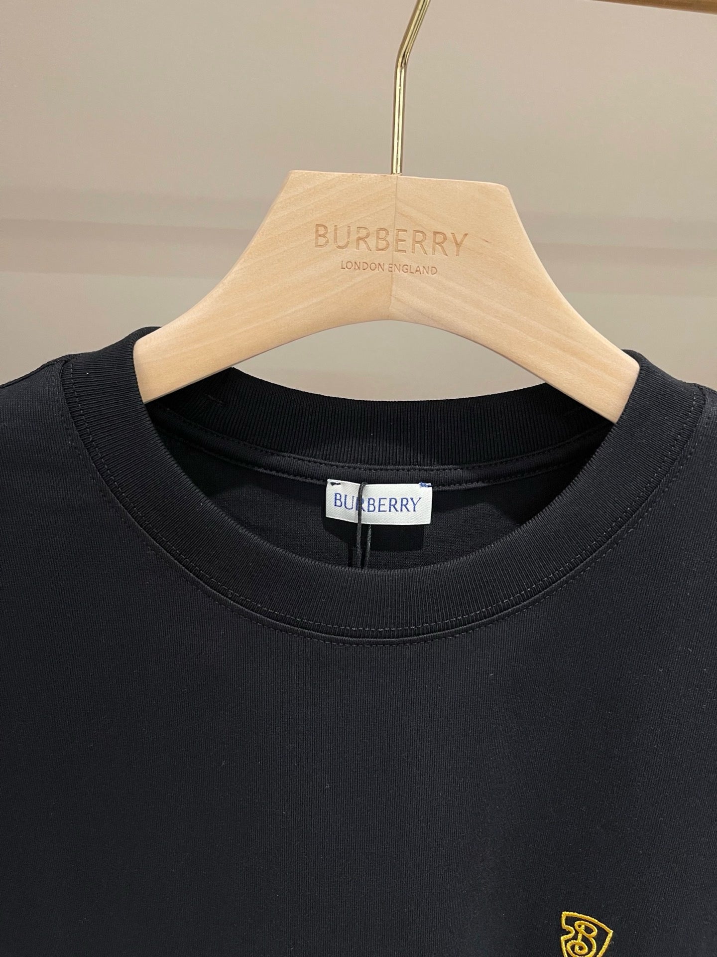 Mehrfarbiges T-Shirt