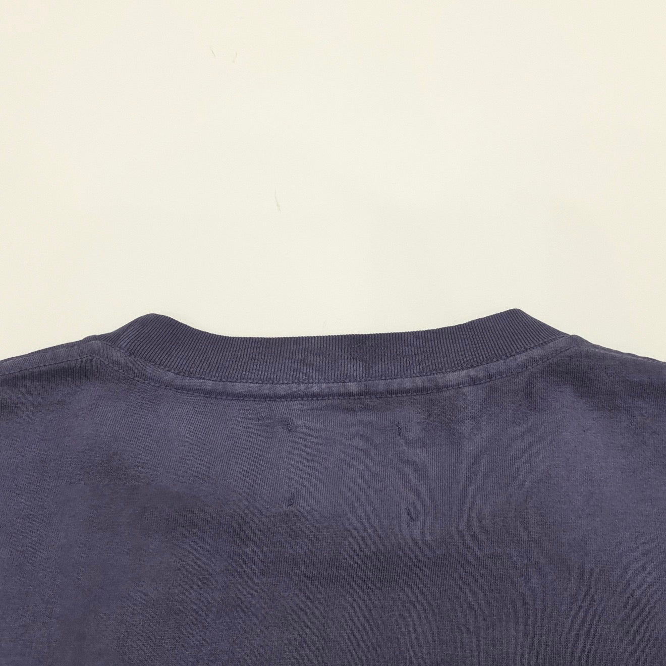 Blaues und himmelblaues Sweatshirt