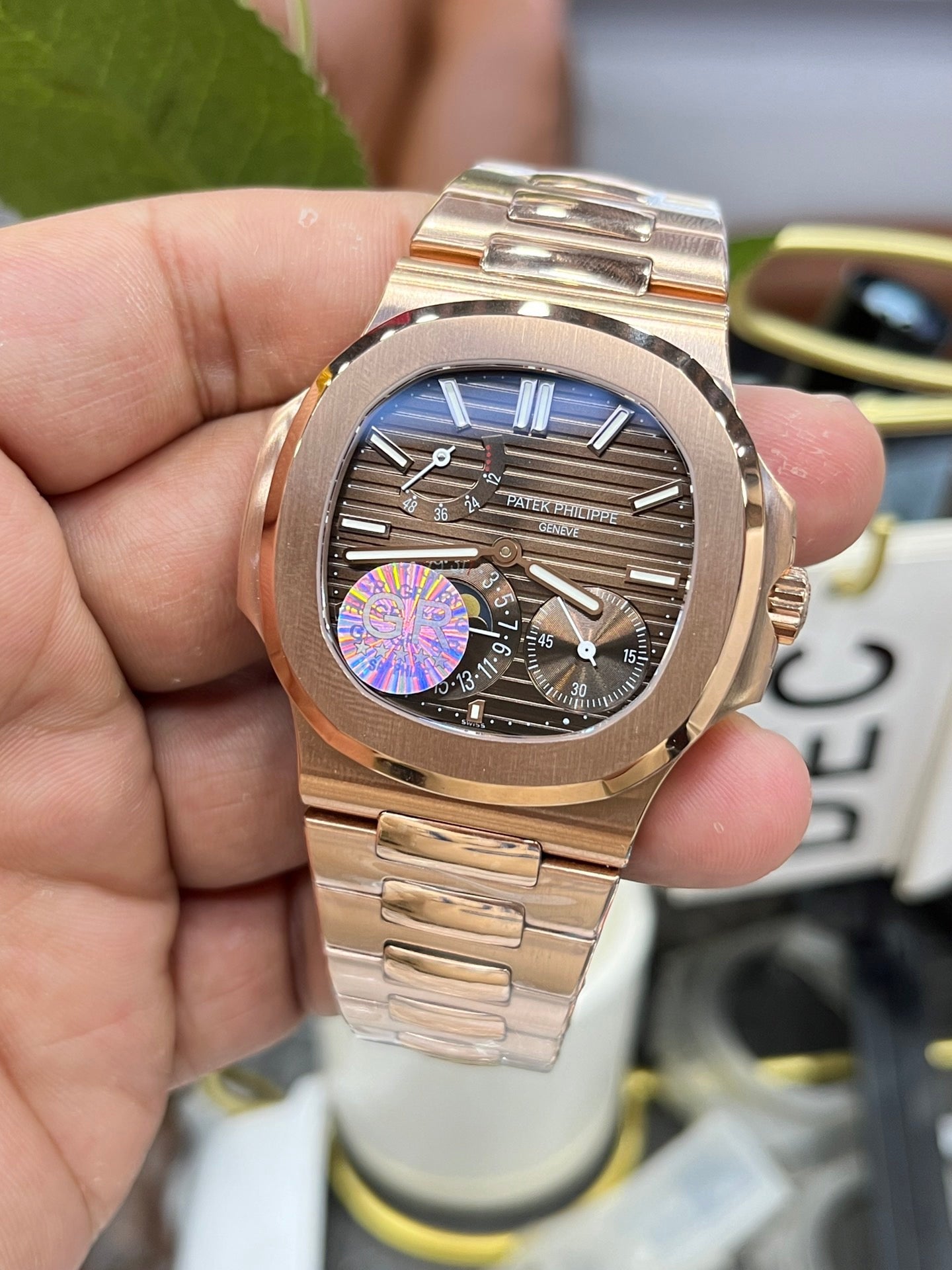 Goldfarbene Uhr