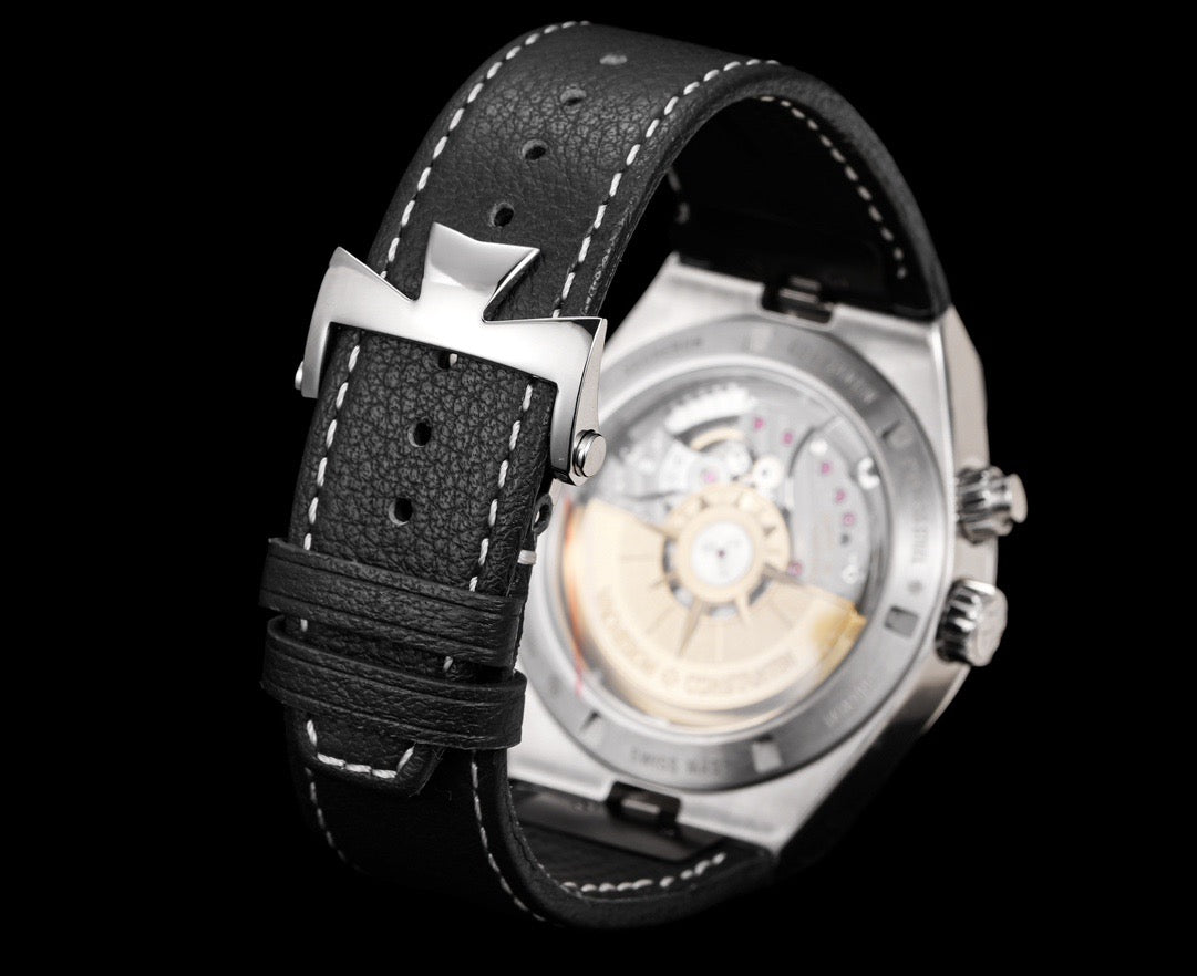 Schwarz-weiße Uhr